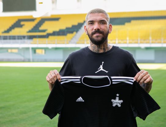 Dimitrios Kolovos: «In conditiile existente, jucatorul trebuie sa se concentreze la fotbal»