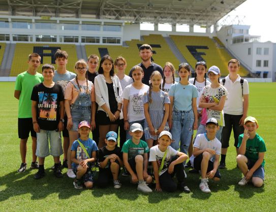 Excursion pour les enfants de l'orphelinat