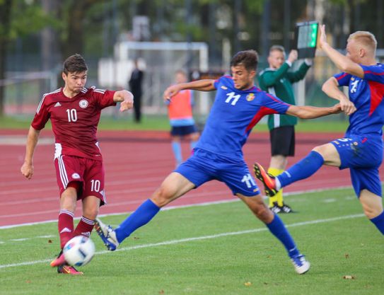 Evghenii Rebenja en équipe nationale U21