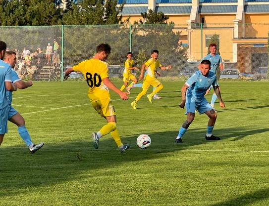 Un empate en el debut