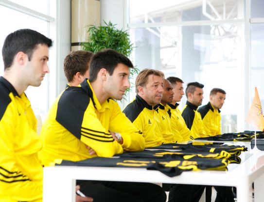 Presentation of new players. Video