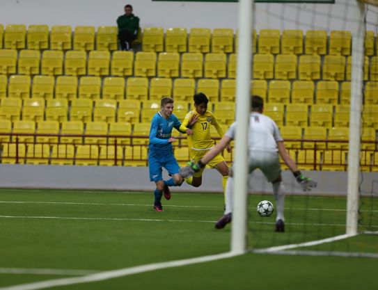 Sheriff Cup-2016. Zenit Saint-Pétersbourg - l&#039;équipe nationale de Kazakhstan